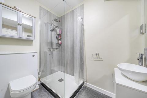 2 bedroom flat for sale, Peters Court, Porchester Road, London, W2