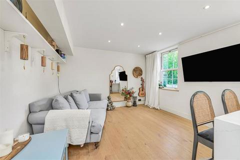 1 bedroom flat for sale, Fulthorp Road, London SE3