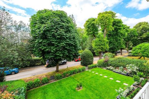 2 bedroom flat for sale, Greenhill, High Road, Buckhurst Hill