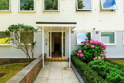 2 bedroom flat for sale, Greenhill, High Road, Buckhurst Hill