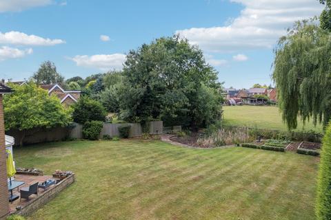 4 bedroom detached house for sale, The Avenue, Aylesbury HP18