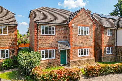 Knights Close, West Molesey, KT8