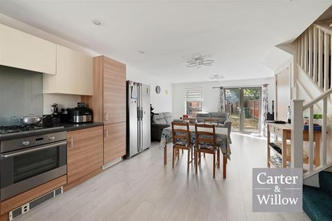 3 bedroom end of terrace house for sale, Ager Avenue, Essex