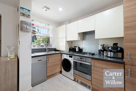 3 bedroom end of terrace house for sale, Ager Avenue, Essex