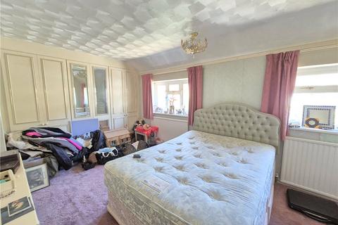 4 bedroom semi-detached house for sale, Beddington Road, St Pauls Cray, Kent, BR5