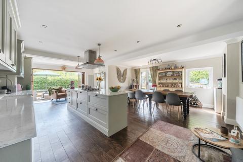 5 bedroom detached house for sale, Maurys Lane, Romsey SO51