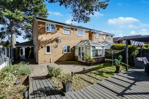 4 bedroom detached house for sale, Naseby Drive, Long Eaton