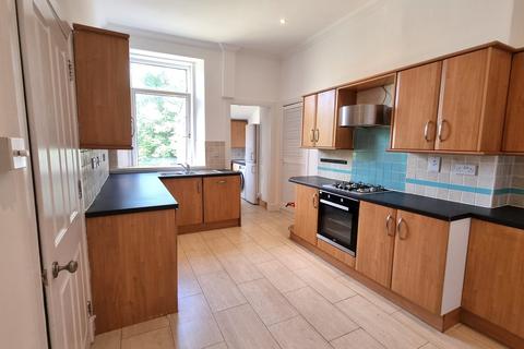 4 bedroom flat to rent, Whitehall Road, Rosemount, Aberdeen, AB25