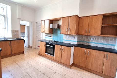 4 bedroom flat to rent, Whitehall Road, Rosemount, Aberdeen, AB25