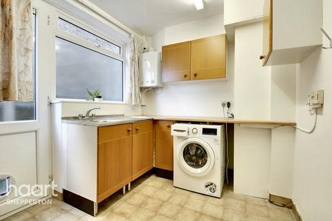 4 bedroom detached house for sale, Grange Place, Laleham