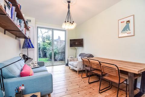 2 bedroom flat to rent, Gladsmuir Road, Whitehall Park, London, N19
