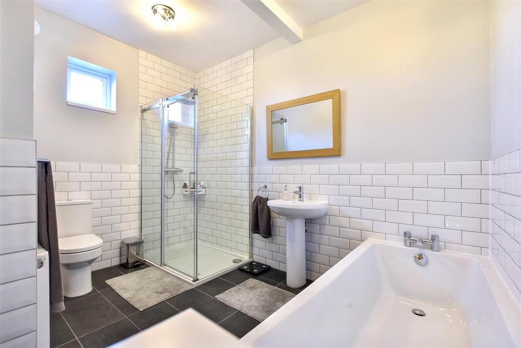 Bathroom.JPG