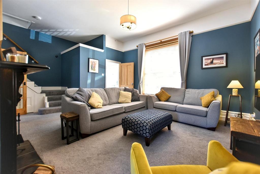 Lounge..JPG