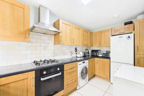 4 bedroom semi-detached house for sale, Chester Close, Worcester, WR5