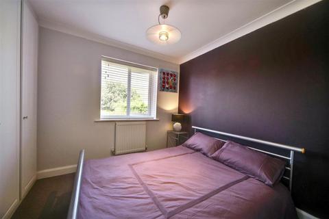6 Wayside, Shenley, Radlett, WD7 9JN