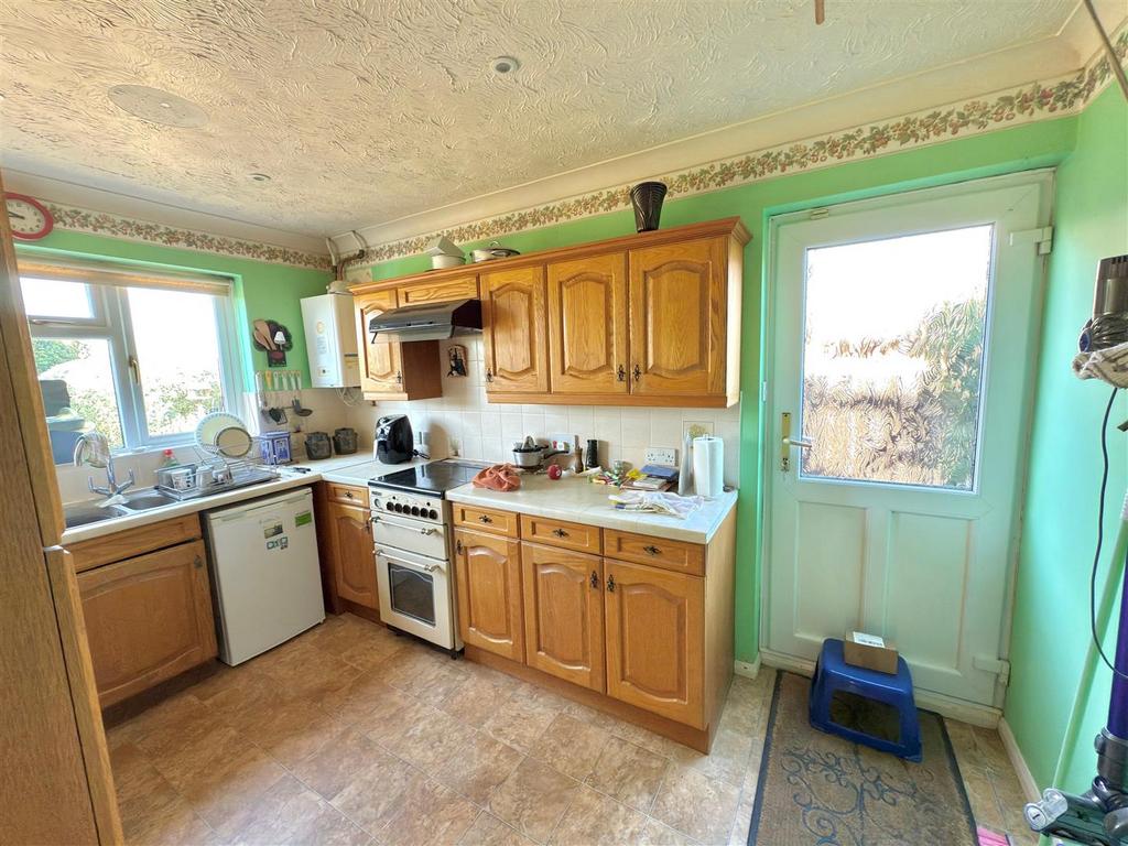 KITCHEN AREA.jpg