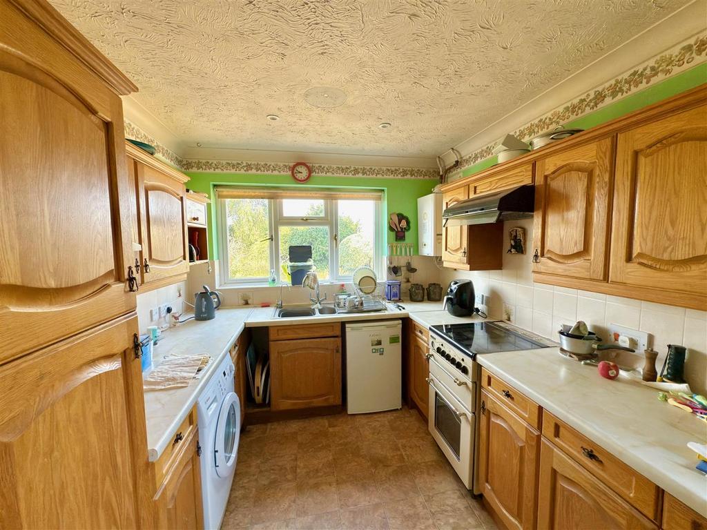 KITCHEN.jpg