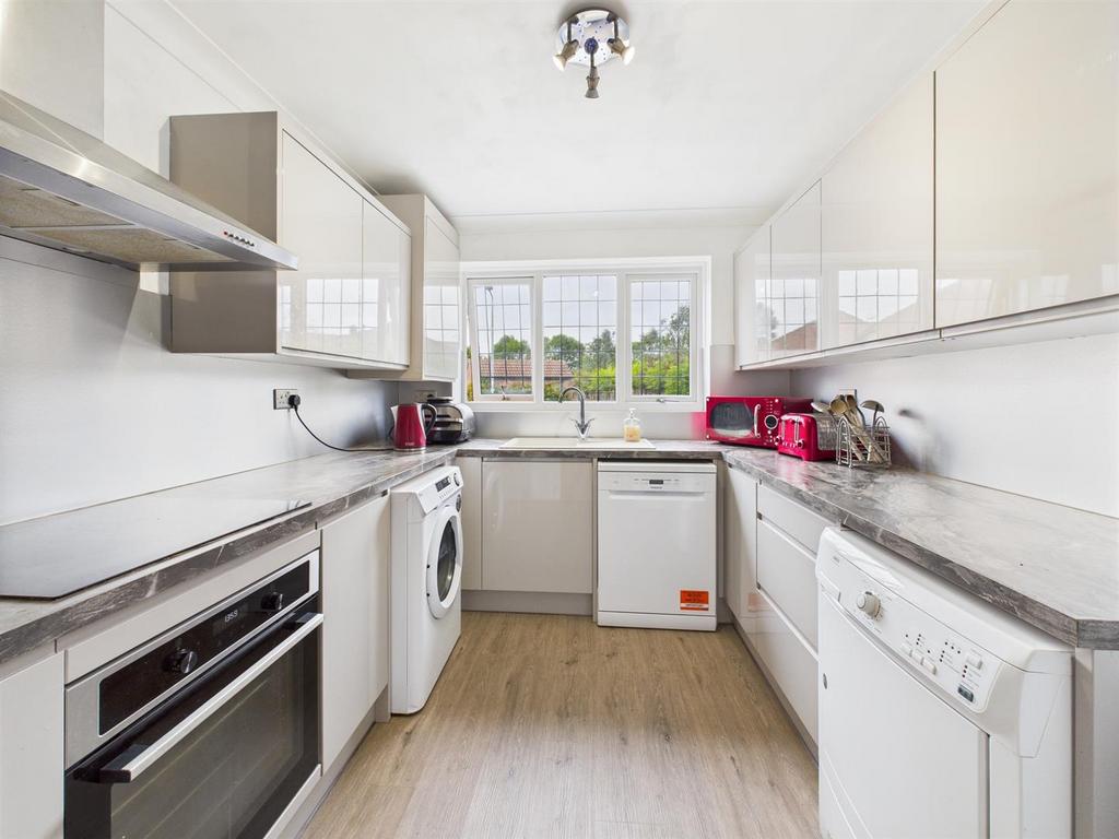 Kitchen: