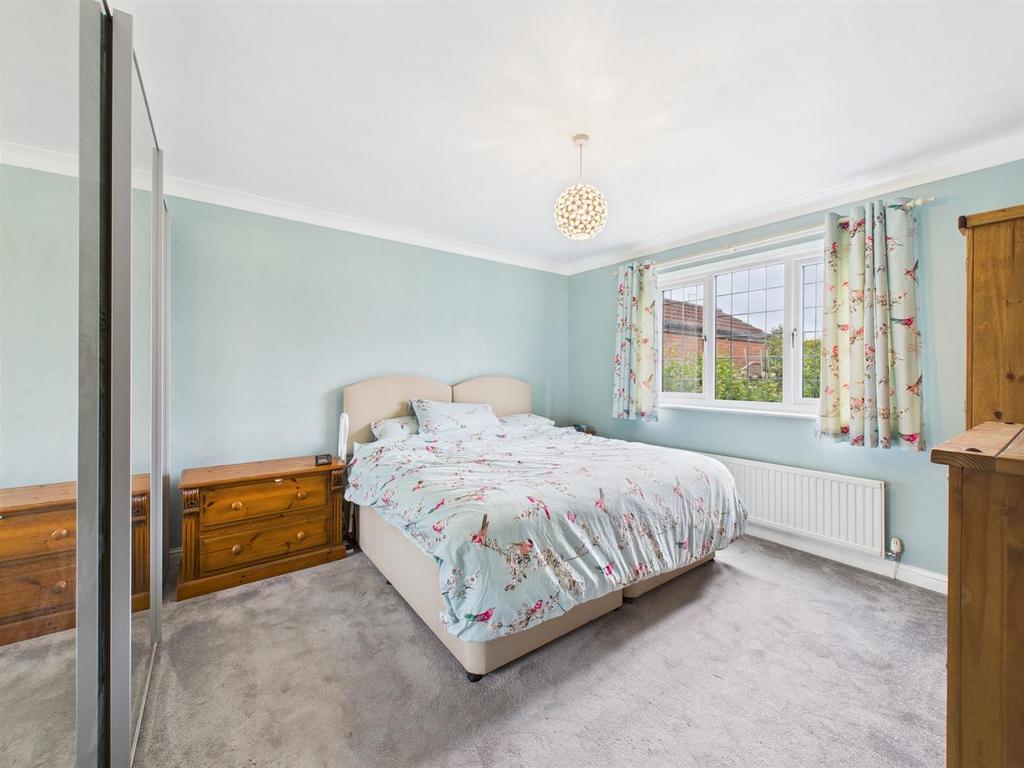 Bedroom: