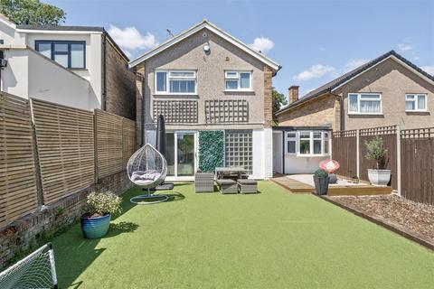 undefined, Finch Lane, Bushey WD23