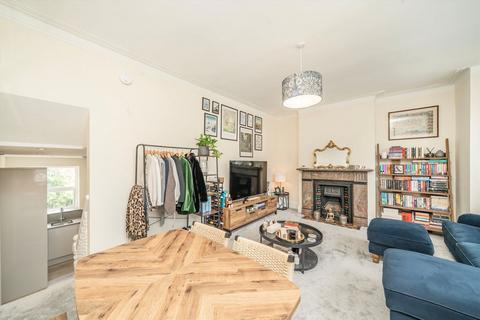 21b Moring Road, Tooting, London, SW17 8DN