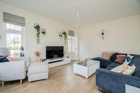3 bedroom detached house for sale, Shackleton Grove, Leighton Buzzard, LU7