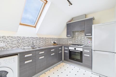 2 bedroom apartment to rent, Queen's Walk, Peterborough PE2