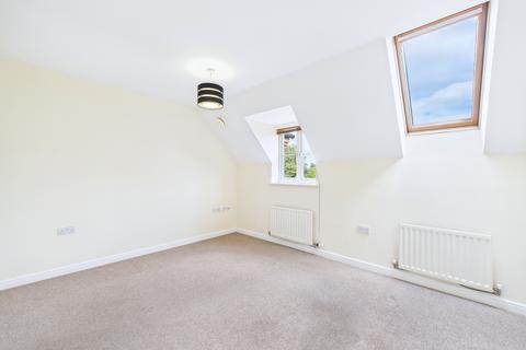 2 bedroom apartment to rent, Queen's Walk, Peterborough PE2