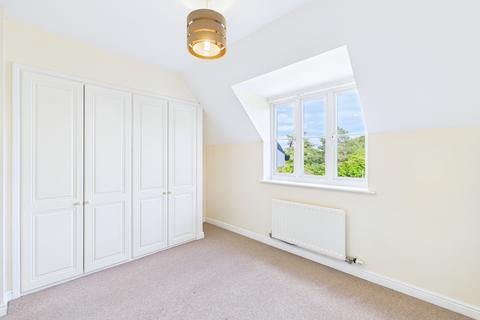 2 bedroom apartment to rent, Queen's Walk, Peterborough PE2