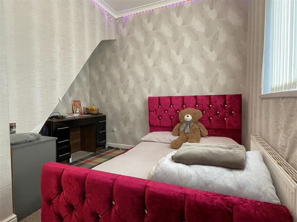 Bed2.JPG
