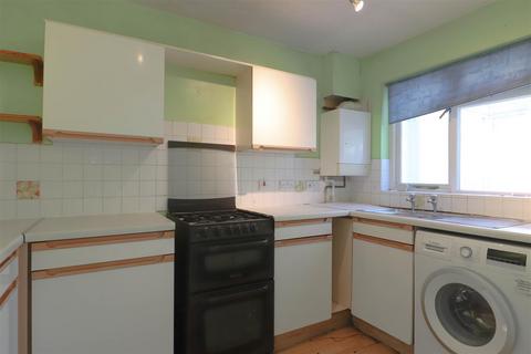 3 bedroom terraced house for sale, Abbots Rise, Redhill