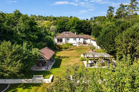 Linden Lea Southfields Road, Woldingham, Caterham, CR3 7BG