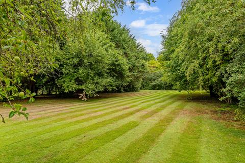 Linden Lea Southfields Road, Woldingham, Caterham, CR3 7BG