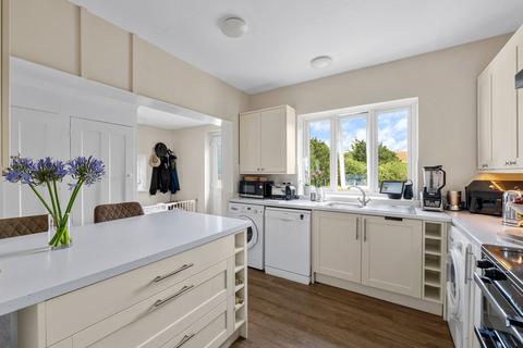 Linden Lea Southfields Road, Woldingham, Caterham, CR3 7BG