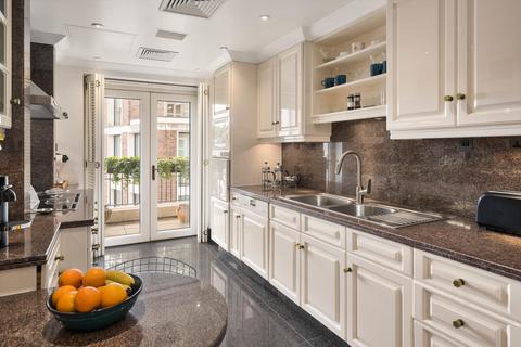2 bedroom flat for sale, Palace Green, London, W8
