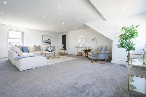 3 bedroom apartment for sale, Esplanade, Whitley Bay