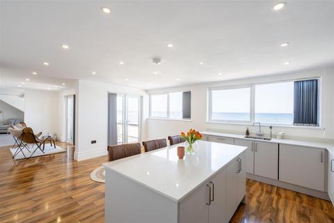 3 bedroom apartment for sale, Esplanade, Whitley Bay