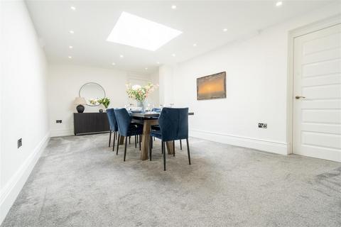 3 bedroom apartment for sale, Esplanade, Whitley Bay