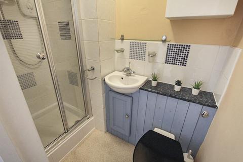 1 bedroom flat to rent, Albert Street, Edinburgh EH7