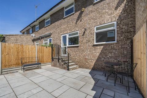 19 Bunces Close, Eton Wick, Windsor, SL4 6PL