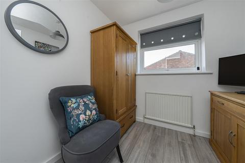19 Bunces Close, Eton Wick, Windsor, SL4 6PL
