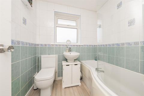 19 Bunces Close, Eton Wick, Windsor, SL4 6PL