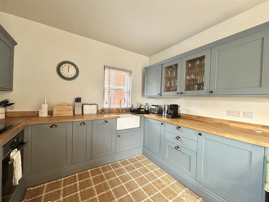 Kitchen stp3.jpg