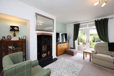 4 bedroom semi-detached house for sale, 11 Orchard Grove, Kidderminster DY11