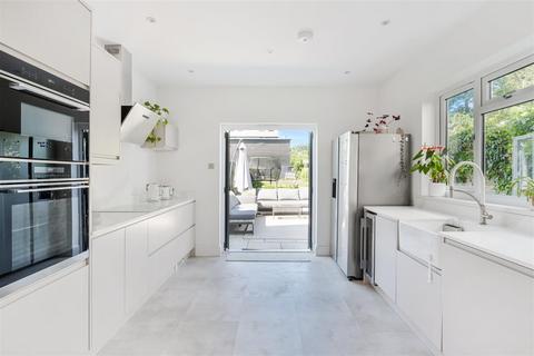 undefined, Hook Road, Epsom