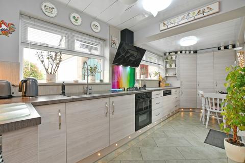 3 bedroom detached house for sale, Crofton Rise, Dronfield, Derbyshire, S18