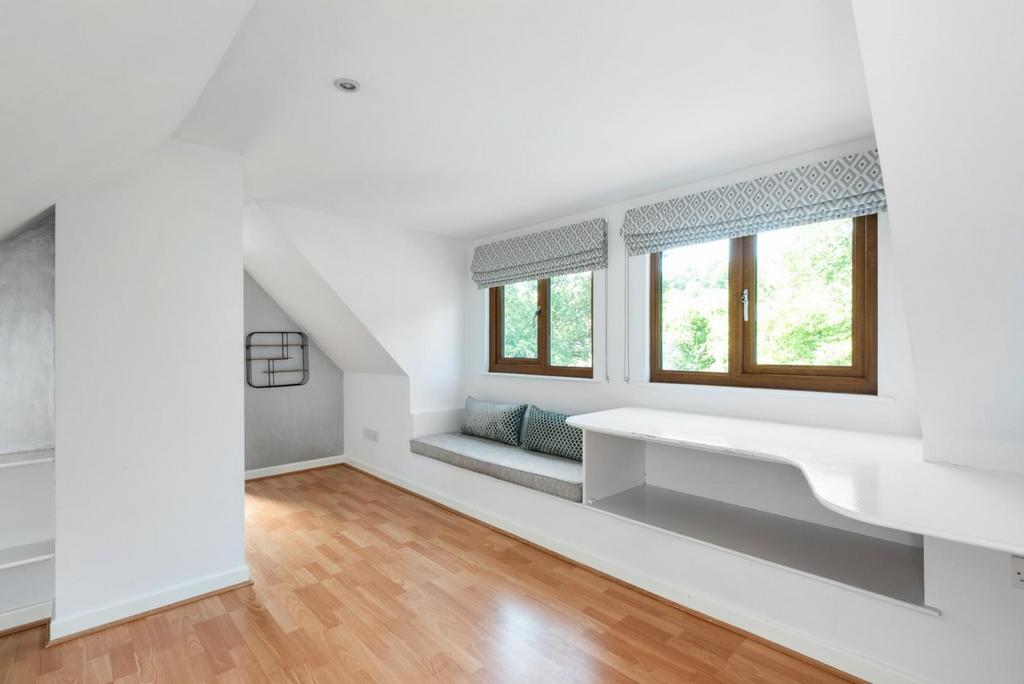 4 The Orchard, Westfield Park South, Newbridge, Ba
