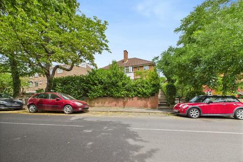 2 bedroom ground floor maisonette for sale, Bromley, Kent BR1