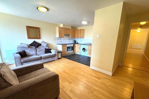 1 bedroom apartment to rent, Lowestoft Mews, E16