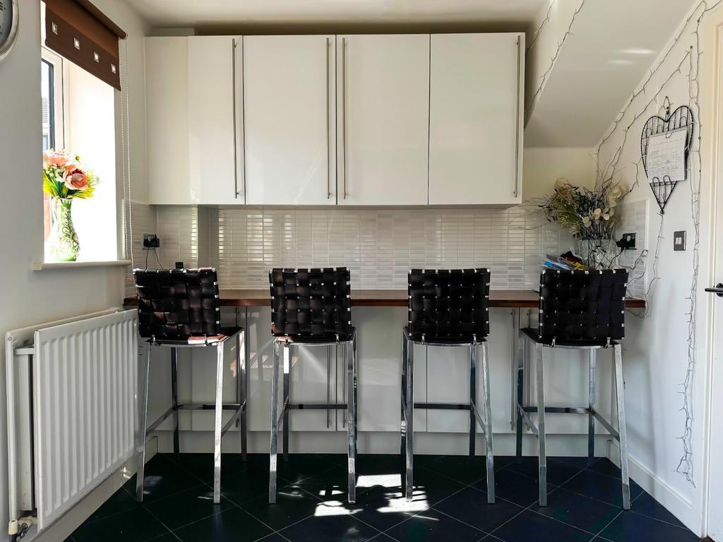 Breakfast bar